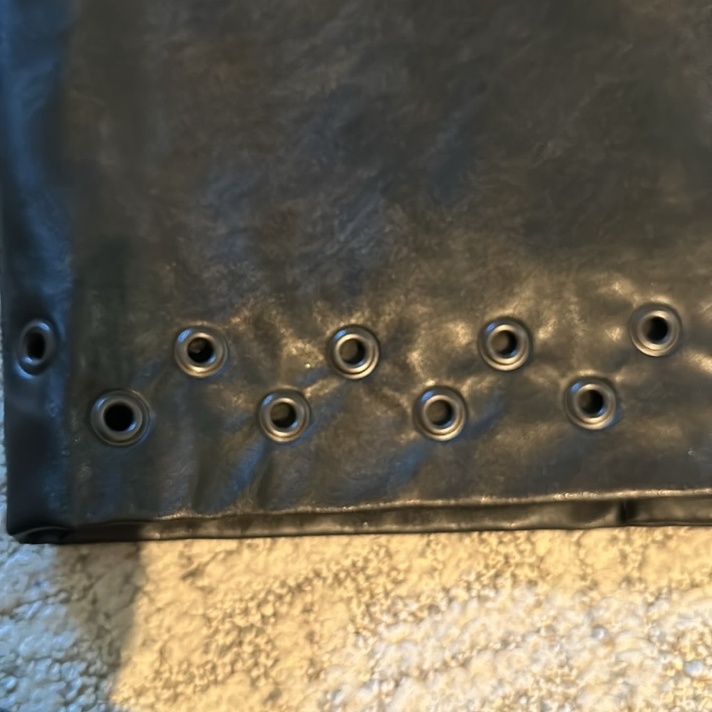 Carine Roitfeld for Uniqlo Faux Leather Pencil skirt studs at the bottom size 2 - Picture 10 of 15